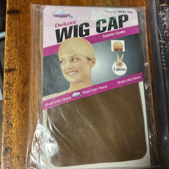 Outre Lace Front Wig- Free shipping! - Picture 7 of 7